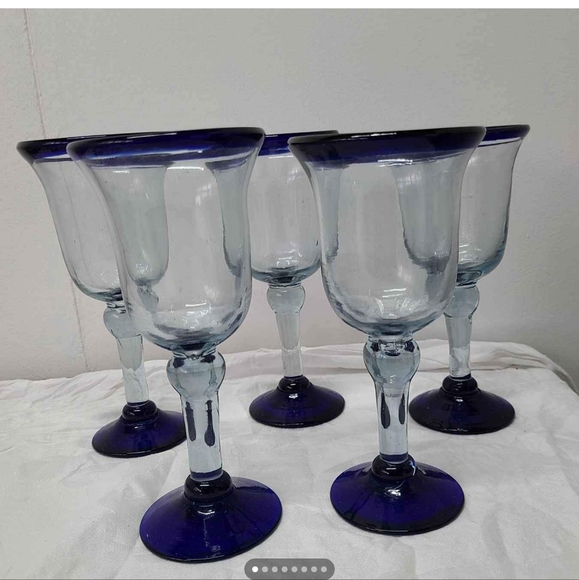 5 Vintage Large Hand Made Blown Mexican Wine Cocktail Glasses Blue Rim & Base. - Picture 16 of 16